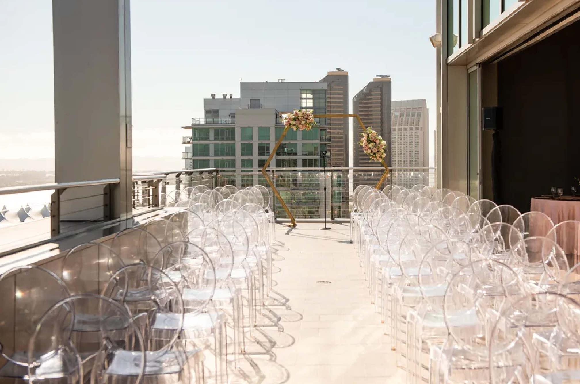 The Ultimate Skybox At Diamond View Tower